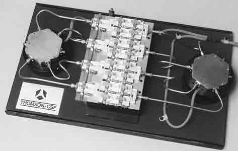 Amplificateur de puissance en bande L (1550 MHz) à létat solide - 50 watts.